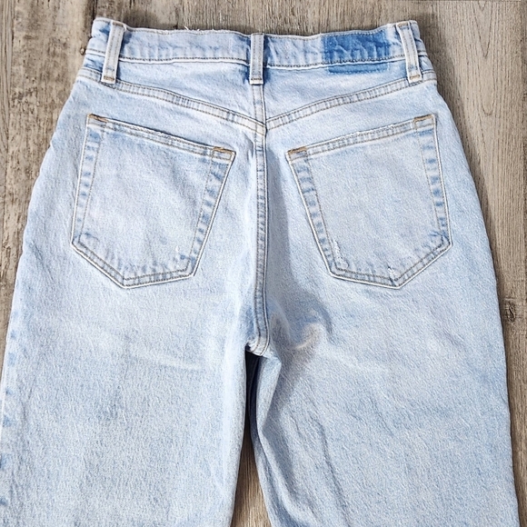 Abercrombie & Fitch The 90s Straight Ultra High Rise Jeans - Picture 10 of 13